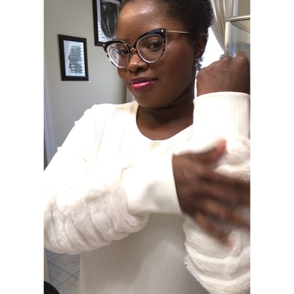 Sweater - Picture 2 of 2